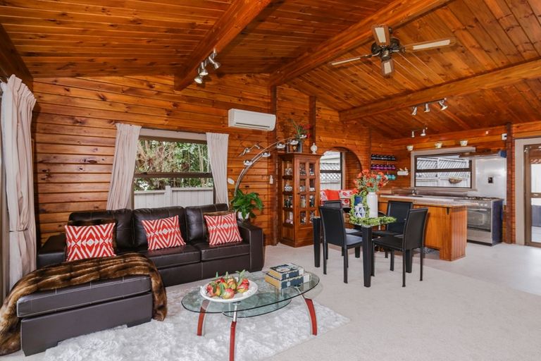 Photo of property in 1/9 Rewa Street, New Lynn, Auckland, 0600