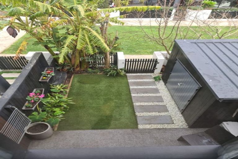 Photo of property in 14 Cochrane Road, Hobsonville, Auckland, 0616