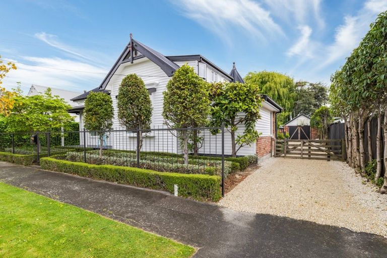 Photo of property in 135 Packe Street, Edgeware, Christchurch, 8013