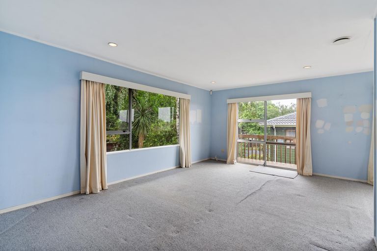 Photo of property in 9 Sikkim Crescent, Clover Park, Auckland, 2019