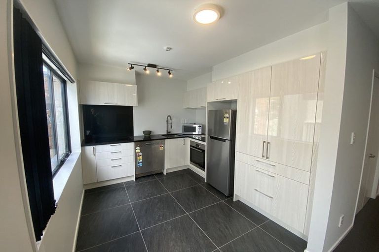 Photo of property in 1/232 Main Road, Tawa, Wellington, 5028