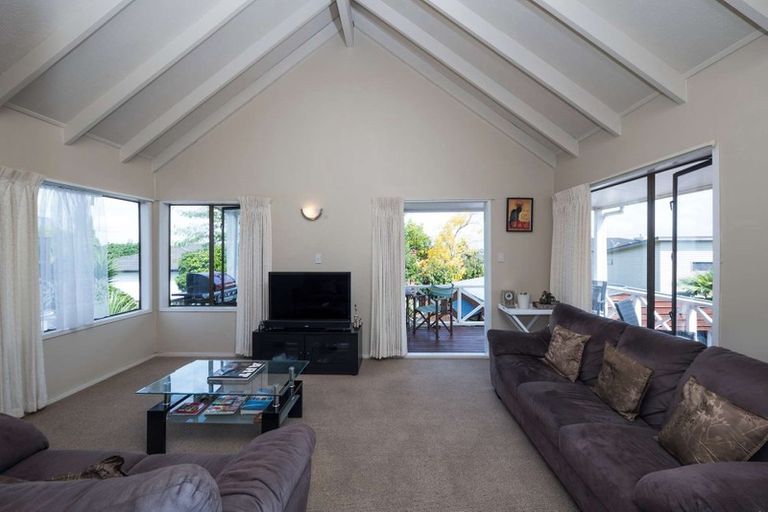 Photo of property in 28 Venus Place, Half Moon Bay, Auckland, 2012