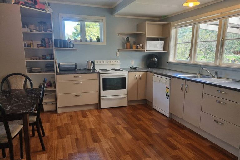 Photo of property in 190 Fairfax Street, Murchison, 7007