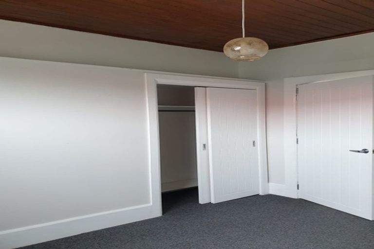 Photo of property in 6 Harbour Street, Moturoa, New Plymouth, 4310