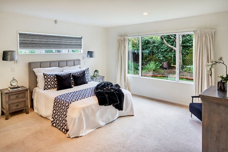 Photo of property in 44 Cheviot Road, Lowry Bay, Lower Hutt, 5013