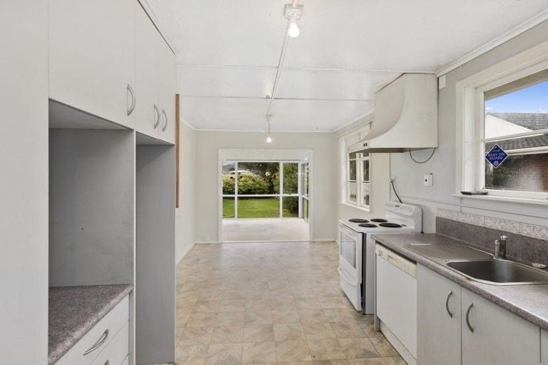 Photo of property in 14 Harrison Crescent, Avalon, Lower Hutt, 5011