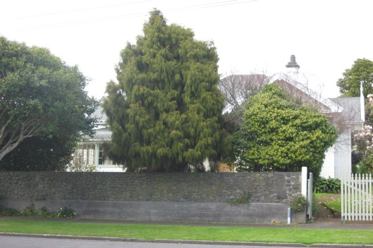 Photo of property in 16 George Street, Lower Vogeltown, New Plymouth, 4310