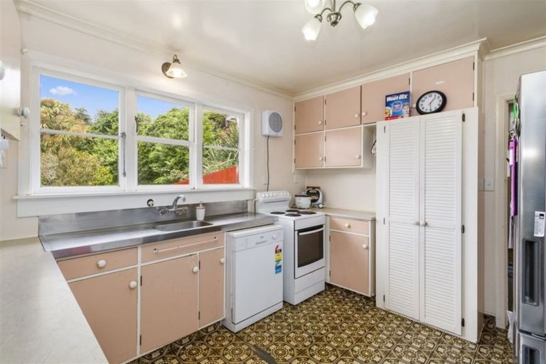 Photo of property in 313 Main Road, Tawa, Wellington, 5028