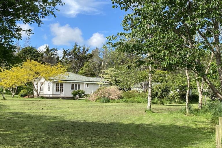 Photo of property in 233b North Manakau Road, Manakau, Levin, 5573