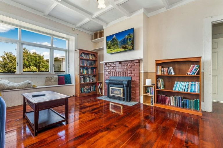 Photo of property in 47 Roys Road, Weymouth, Auckland, 2103