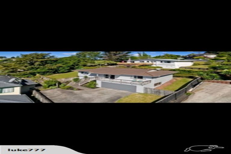 Photo of property in 85a Spinella Drive, Bayview, Auckland, 0629