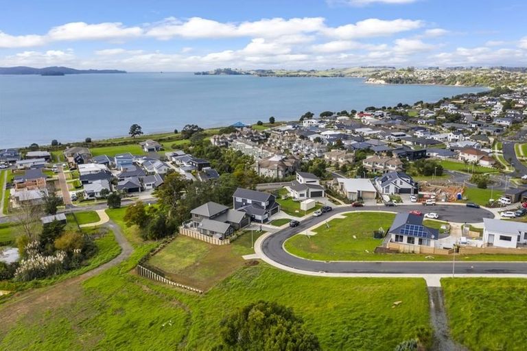 Photo of property in 1 Koru Place, Snells Beach, 0920