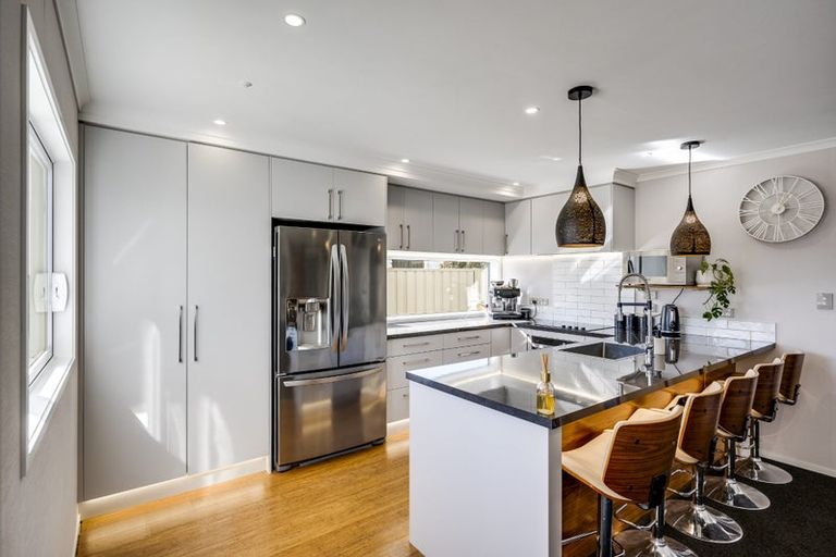 Photo of property in 38a Warwick Crescent, Taradale, Napier, 4112