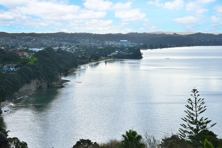 Photo of property in 68a Vipond Road, Stanmore Bay, Whangaparaoa, 0932