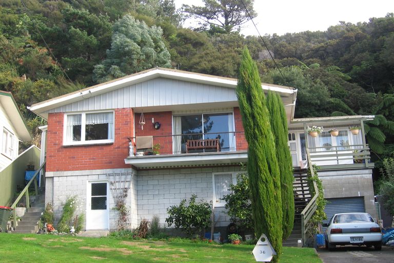 Photo of property in 36 August Street, Stokes Valley, Lower Hutt, 5019
