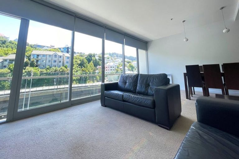 Photo of property in Montreaux Apartments, 3f/164 The Terrace, Wellington Central, Wellington, 6011