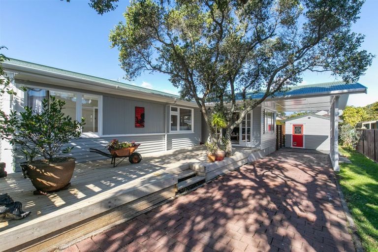 Photo of property in 43 Sylvia Road, Hillcrest, Auckland, 0627