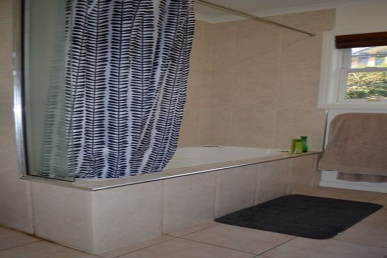 Photo of property in 1 Barnsley Close, Bethlehem, Tauranga, 3110