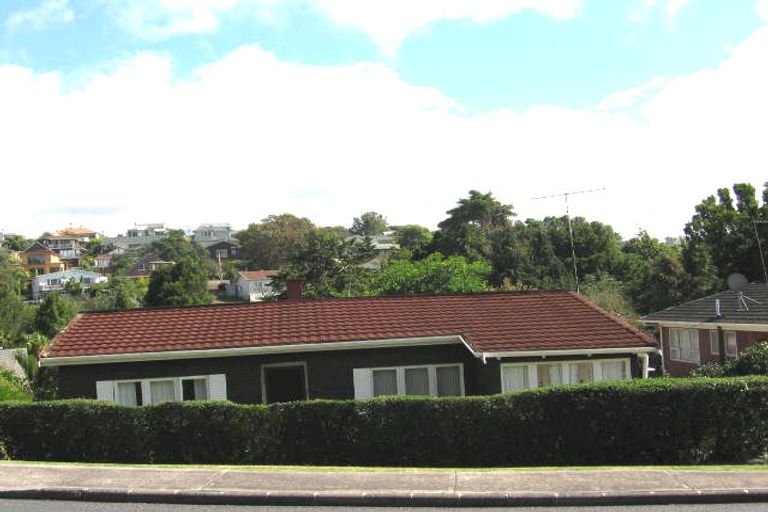 Photo of property in 914 Beach Road, Waiake, Auckland, 0630