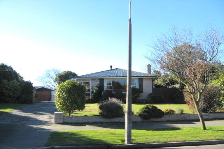 Photo of property in 18 Warren Crescent, Hillmorton, Christchurch, 8025