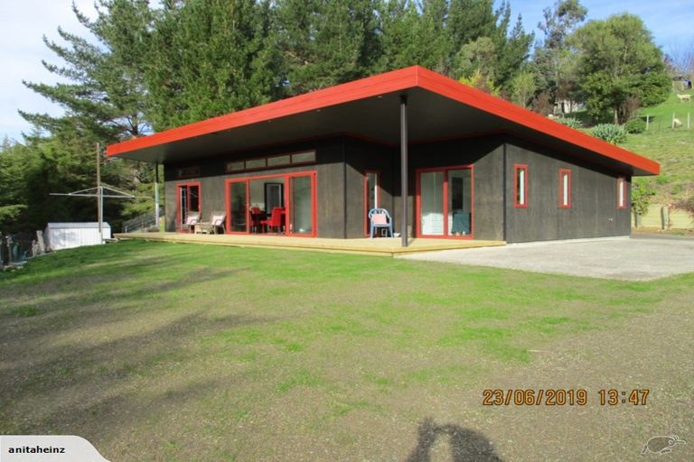 Photo of property in 35 Totara View Road, Wakefield, 7095