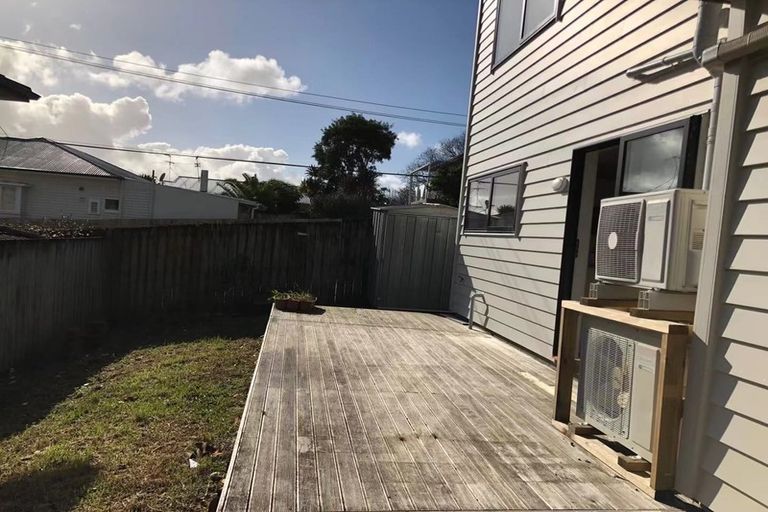 Photo of property in 1282c New North Road, Avondale, Auckland, 1026