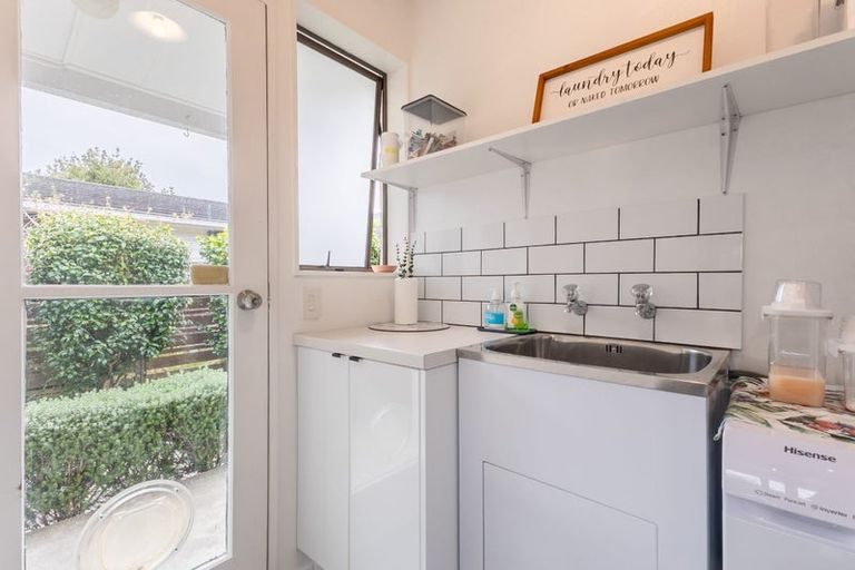 Photo of property in 34a Rewarewa Crescent, Waikanae, 5036