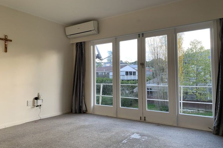 Photo of property in 20 Lake Road, Northcote, Auckland, 0627