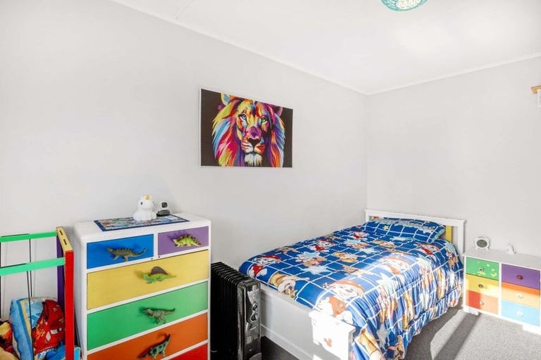 Photo of property in 10 Omori Place, Castlecliff, Whanganui, 4501