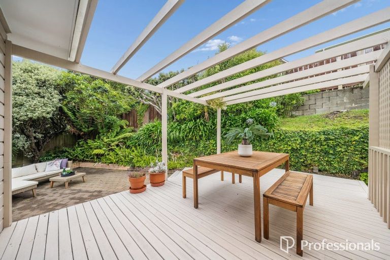 Photo of property in 14 Hibiscus Grove, Maungaraki, Lower Hutt, 5010