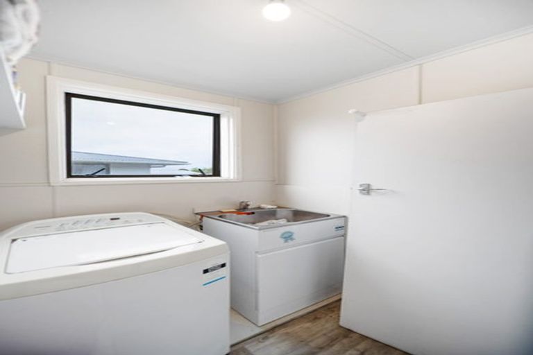 Photo of property in 14 Wakelin Road, Mangere East, Auckland, 2024