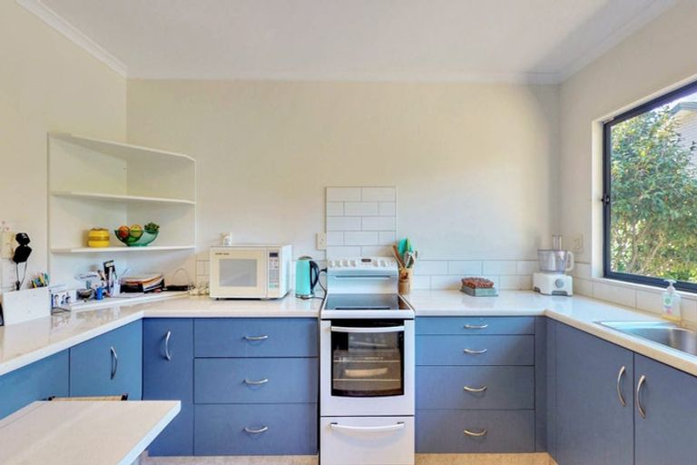 Photo of property in 61 Waipuna Grove, Welcome Bay, Tauranga, 3112