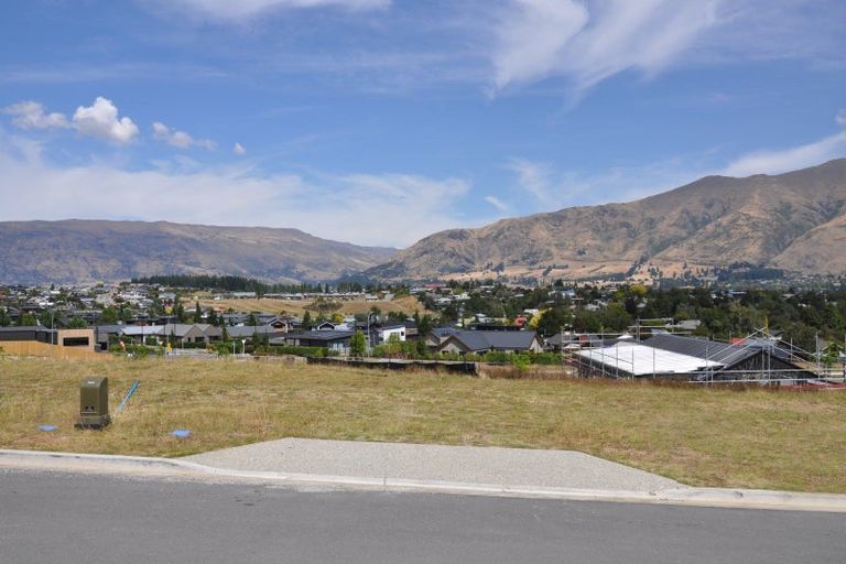 Photo of property in 11 Tuohy Lane, Wanaka, 9305