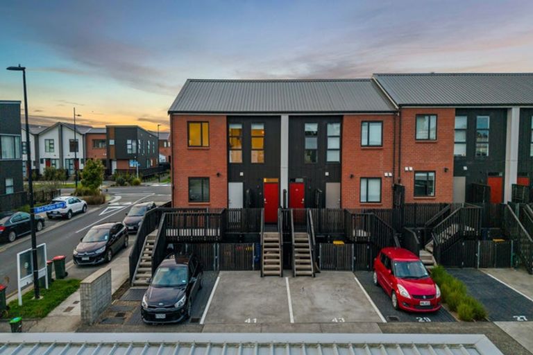 Photo of property in 41 Kauri Amber Road, Westgate, Auckland, 0614