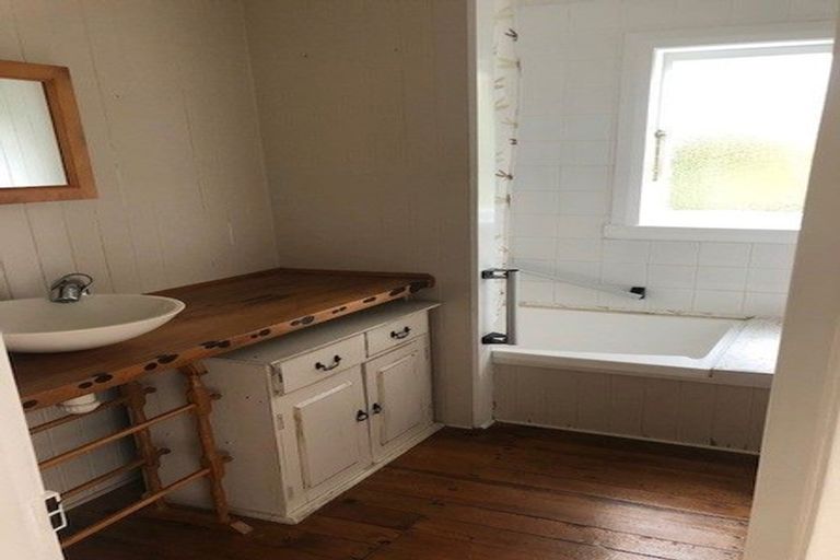 Photo of property in 159f Portsmouth Road, Bombay, 2675