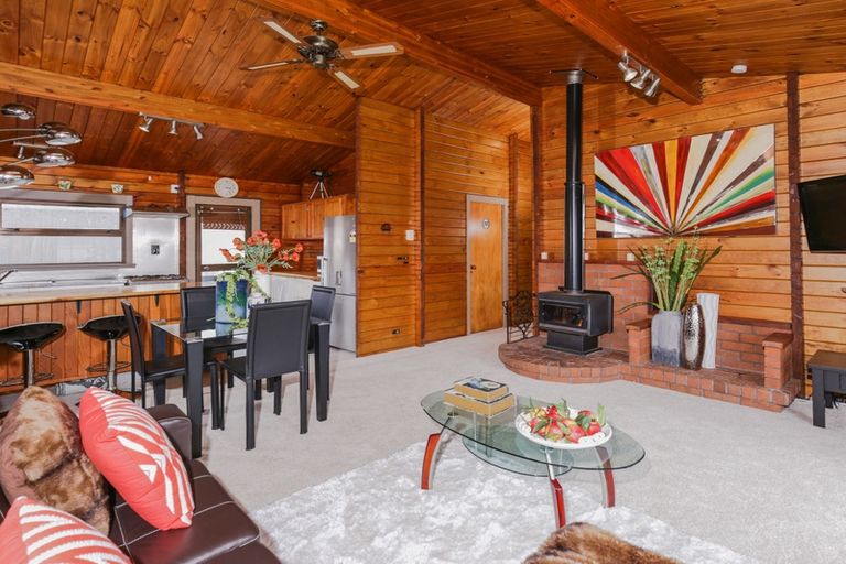 Photo of property in 1/9 Rewa Street, New Lynn, Auckland, 0600