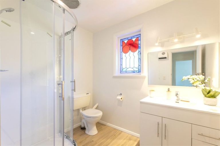 Photo of property in 124 Mcfaddens Road, St Albans, Christchurch, 8052