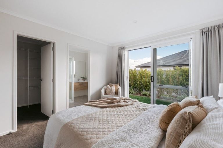 Photo of property in 66 Tabraham Crescent, Pyes Pa, Tauranga, 3112