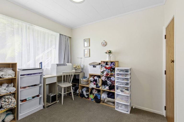 Photo of property in 32 Kingsley Street, Stokes Valley, Lower Hutt, 5019