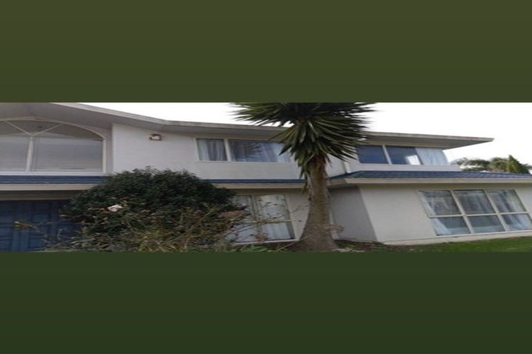 Photo of property in 3 Harbour Lights Close, West Harbour, Auckland, 0618