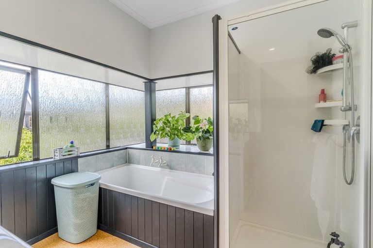 Photo of property in 84 Glenross Street, Glenross, Dunedin, 9011