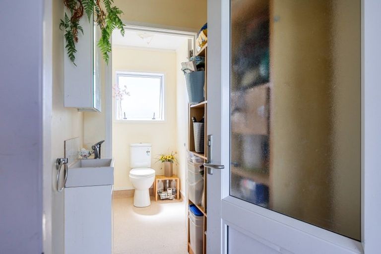 Photo of property in 18 Martin Road, Papatawa, Woodville, 4998