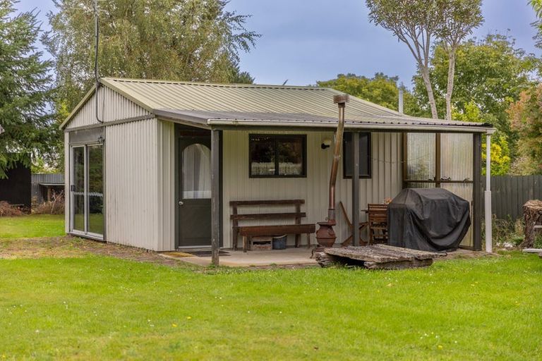 Photo of property in 26 Newburn Street, Waikaia, 9778