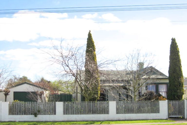 Photo of property in 89 Bridge Street, Bulls, 4818