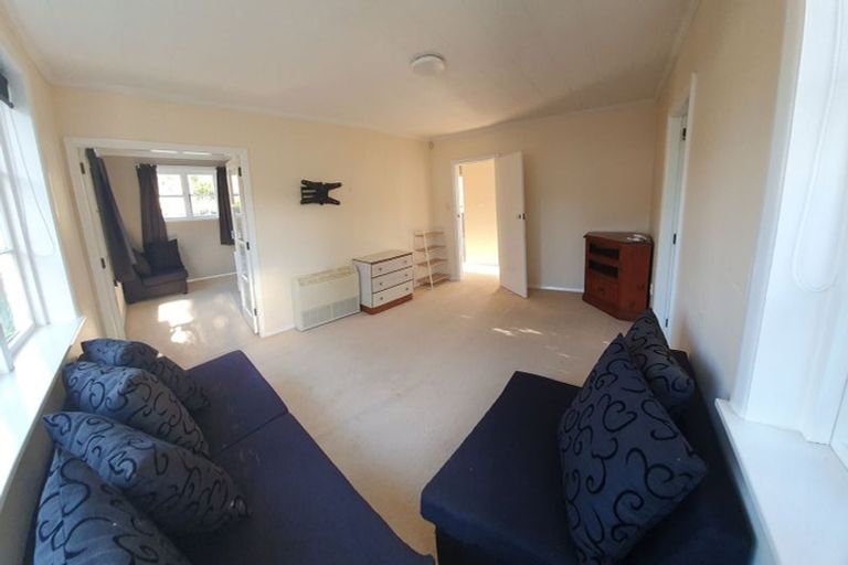 Photo of property in 96 Reynolds Street, Taita, Lower Hutt, 5011