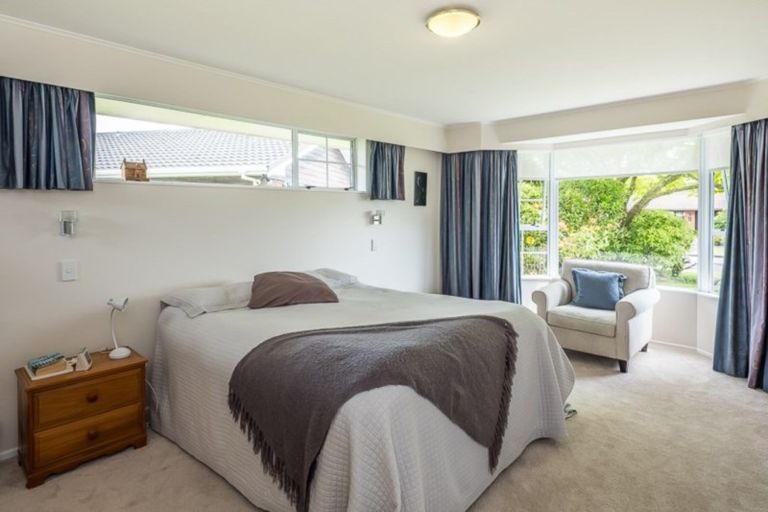 Photo of property in 22 Awanui Drive, Waikanae, 5036