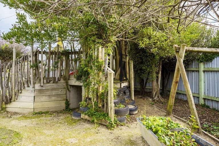 Photo of property in 28 Walton Way, Flaxmere, Hastings, 4120