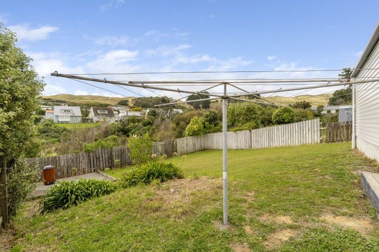 Photo of property in 134 Driver Crescent, Cannons Creek, Porirua, 5024