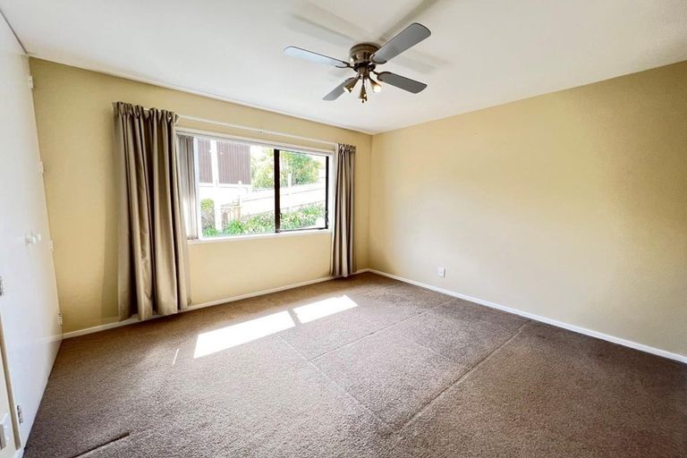 Photo of property in 690a Beach Road, Browns Bay, Auckland, 0630