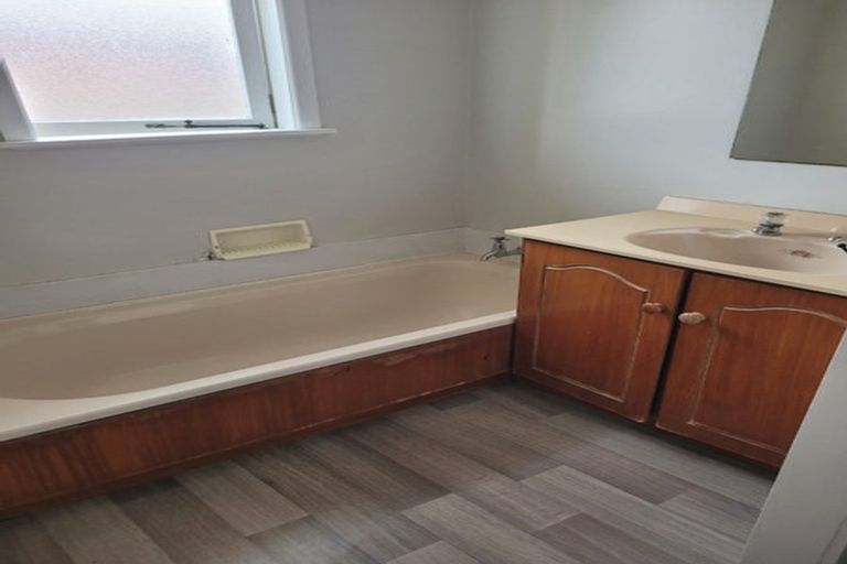 Photo of property in 15b Garnett Avenue, Forest Lake, Hamilton, 3200